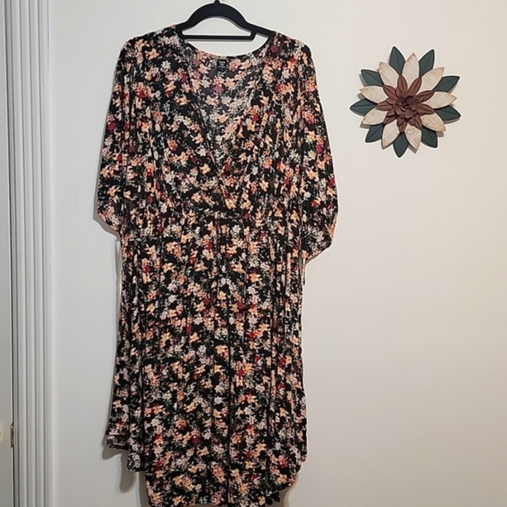 SHEIN Short Sleeve Floral Dress Size 4x - Picture 1 of 3
